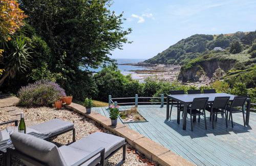 Beach Front House with Stunning Sea Views and Free Parking - Foto 10