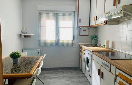 Amplio Apart 3 dormitorios cerca de la playa con garaje - Foto 7