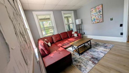 Charming 3BR near Boston, Airport and Beach with parking - Foto 3