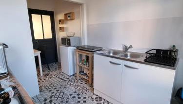 Logement indépendant Sacré Coeur - Foto 5, stove