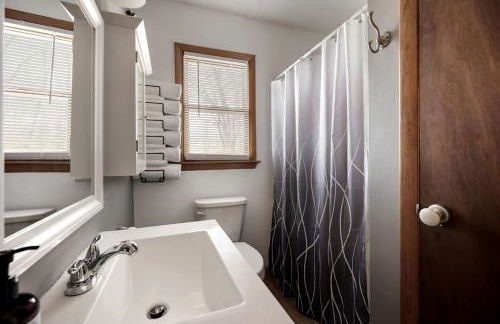 Splendid Mountaintop Cabin Retreat near South Branch Potomac River in West Virginia - Foto 33