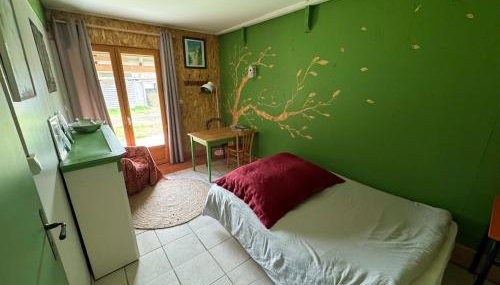 Gîte indépendant pouvant accueillir jusqu'à 6 personnes, situé dans une forêt - Foto 4