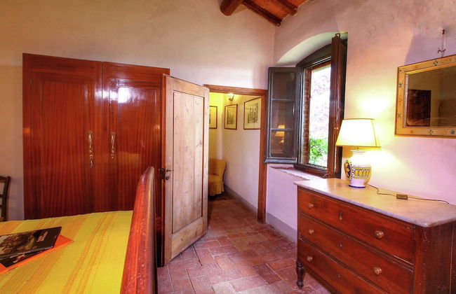 Apartment in a Farmhouse With Swimming Pool - Photo 12