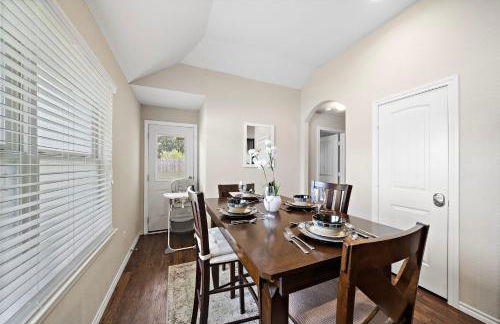 Cozy Getaway Nr Airport WiFi BBQ Yard Pet - Foto 3