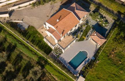 Rez de maison neuve Piscine WiFi Poolhouse en Pierre - Foto 29