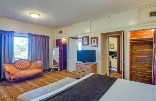 'Ledge Lodge' Burkesville Getaway: Pool & Views! - Foto 16