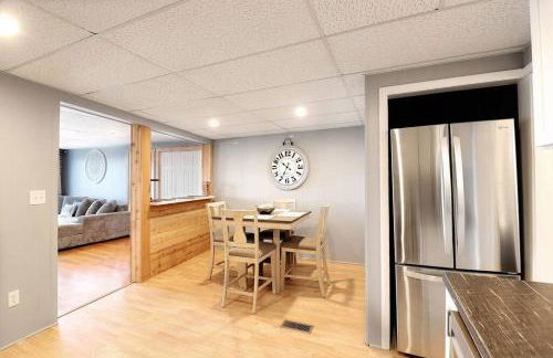 Chain O' Lakes Beach Penthouse with Lake Access - Foto 13