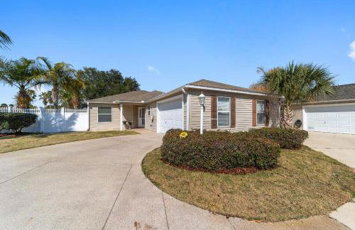 Villages Villa - Prime Location - Fenced Yard - Foto 45