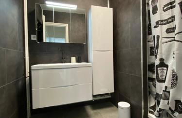 Le Mun,3 étoiles-T2-60m2-balcon-parking-wifi-linge-produits-face à la gerdarmerie-vue cathedrale - Foto 20