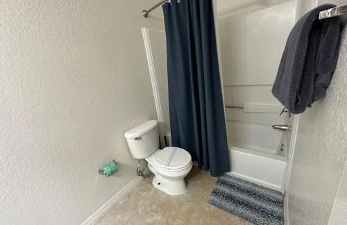 Second Floor 2-bedroom Condo in Southern Dunes - Foto 32