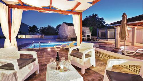 Three-Bedroom Holiday Home In Rebici - Foto 3