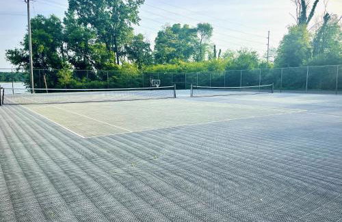 Newly Remodeled Mid-Century Modern Lake Condo - Foto 44