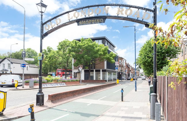 Modern Kingston Home Close to Hampton Court Palace by Underthedoormat - Foto 21