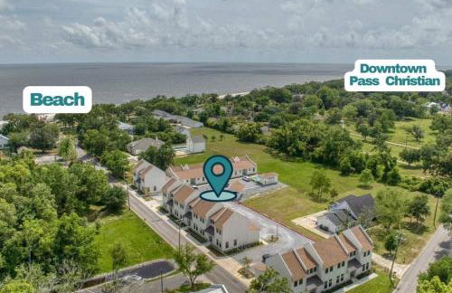 Chandeluer Shore 9 - Steps to Beach, Pet-Friendly, Pool, Fast WiFi - Foto 12