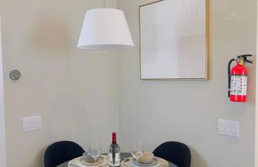 3BR Beach House | Fire Pit & Bar | Steps to Beach - Foto 26