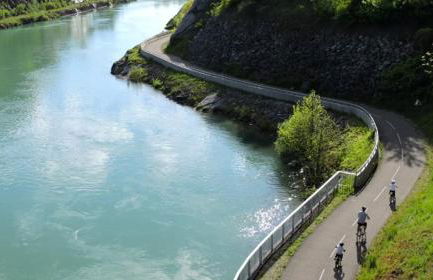 T2 cosy avec terrasse et jardin à Belley - Foto 27