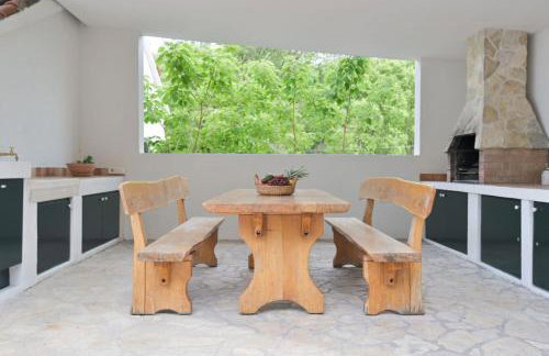 Quiet Villa near Split, Heated Pool, View, Nature - Foto 11