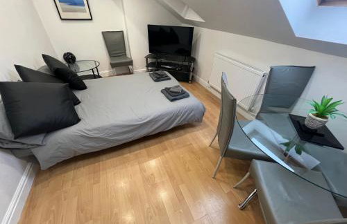 Cosy Penthouse suite happily sleeps up to five - Foto 5