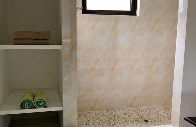 Castaway Lodge - Photo 20