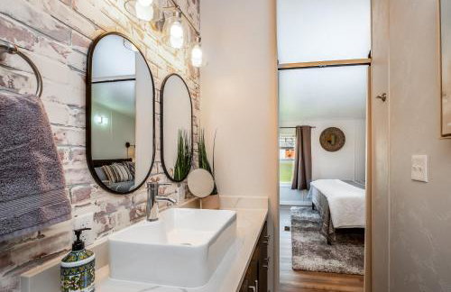 Renovated Bungalow Getaway - Foto 50