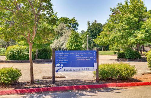 Walk to Park and Aquatic Center Airy Redding Home! - Foto 28