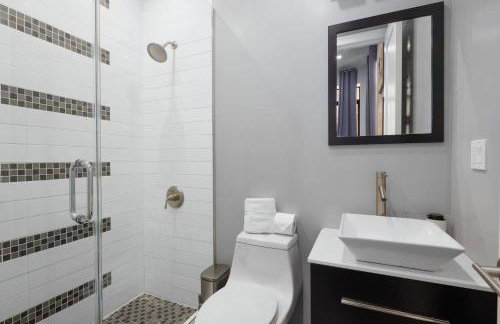 Stylish 3BR Designer Home in NYC - Foto 35
