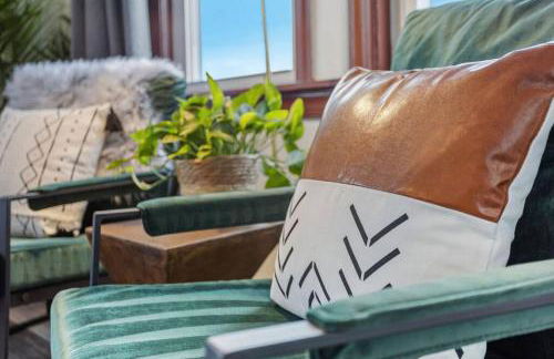 Renovated 6BR 2BA AC home and Game Room - Foto 18