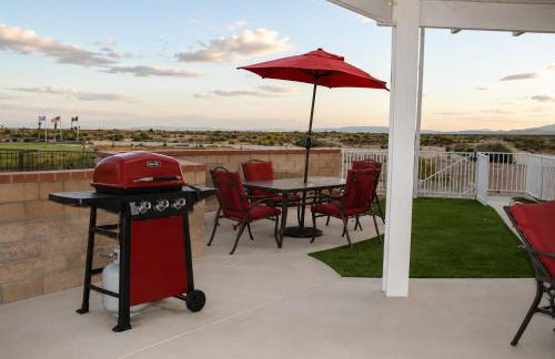 RIVERFRONT RUBY RED HOME WITH PRIVATE DOCK & View - Foto 16