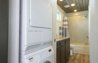 TV Blue Tiny Houseboat at Lake Cumberland Marina - Photo 12