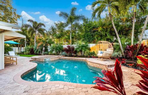 Tropical Getaway - Heated Pool & Patio Retreat - Foto 38