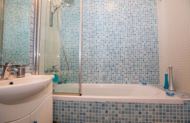 Apartment 3 Beaches With Free Parking - Photo 25