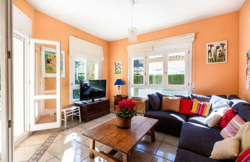 Villa Familiar c/Piscina + Wifi y Parking Gratis by Sunset Rentals (Bonmont) - Foto 13