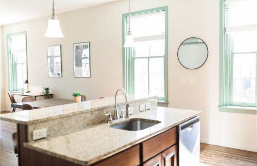 The Penthouse- Heart of OTR w/Rooftop Terrace - Foto 18