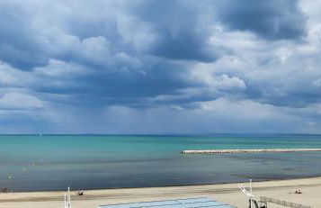 Une Escale en bord de Plage avec piscine et jardins - Photo 31