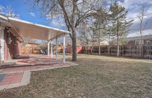 Serene, Spacious Home in Quiet Neighborhood with Fenced Yard - Foto 10