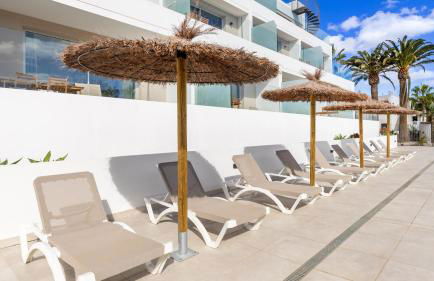 Calm Beach Apartments - Photo 8