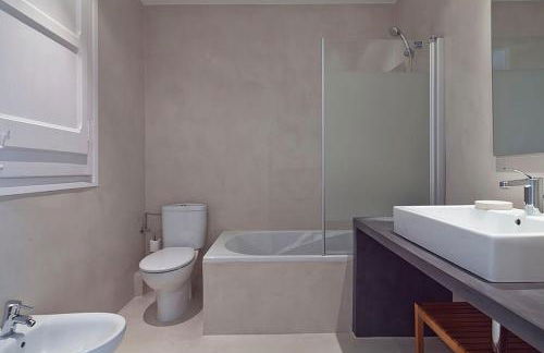 Central and Spacious Family Apartment - Foto 10