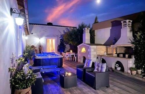 Villa Asterousia with Private Night Spa, BBQ & Lounge - Photo 3