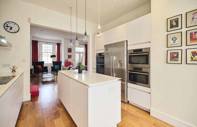 The Clapham Crib - Spacious 4bdr House With Patio - Foto 13