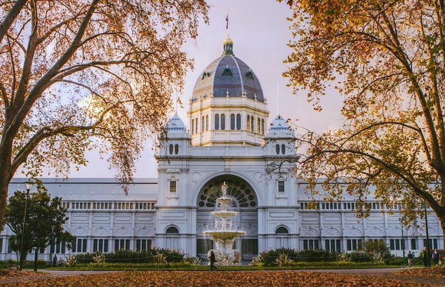 Class, Style and Location in Carlton - Photo 14