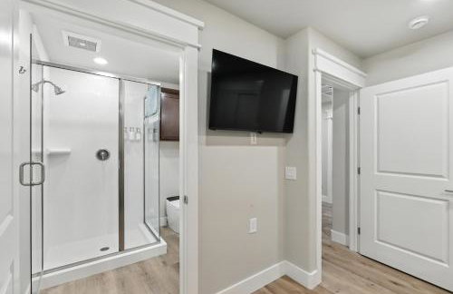 The White House Coveted Triplex Near Lake - Foto 21