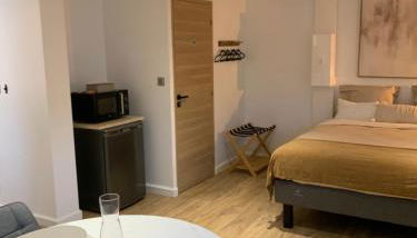 Studio calme avec Parking accès rapide Eurexpo Le Chasseland - Foto 2