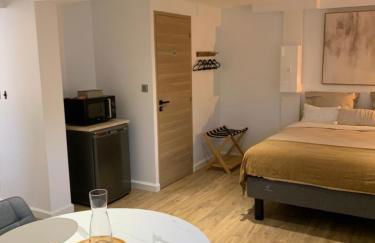 Studio calme avec Parking accès rapide Eurexpo Le Chasseland - Foto 2