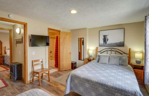 Snowed Inn Cozy Winterplace Ski-InandSki-Out Cabin - Foto 11