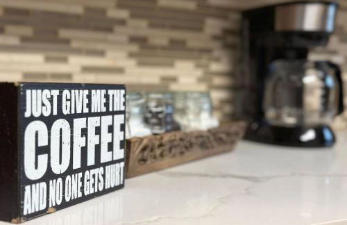 Relaxing Retreat 2BR Oasis with Pool and Outdoor BBQ - Foto 9