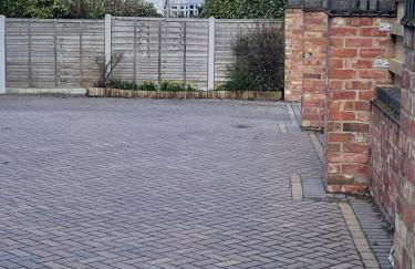 The Corner House, 36, Broadway Road, - Foto 21