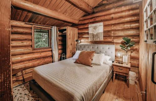 76GS - Genuine Log Cabin - WiFi - Pets Ok - Sleeps 4 home - Foto 38