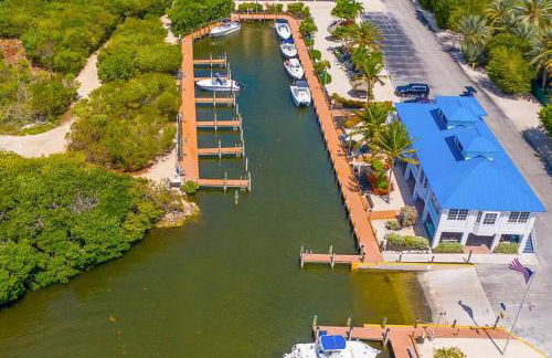 Bright 2BR Condo with Breathtaking Ocean View - Foto 23