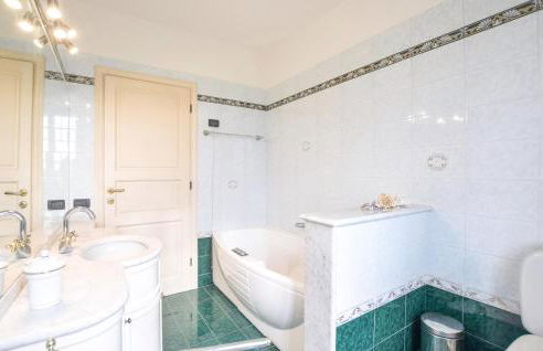 Beautiful Home In Capezzano Pianore - Foto 35