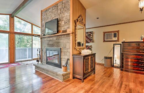 Wawayanda House on 62 Acres - Multiple Fireplaces! - Foto 31